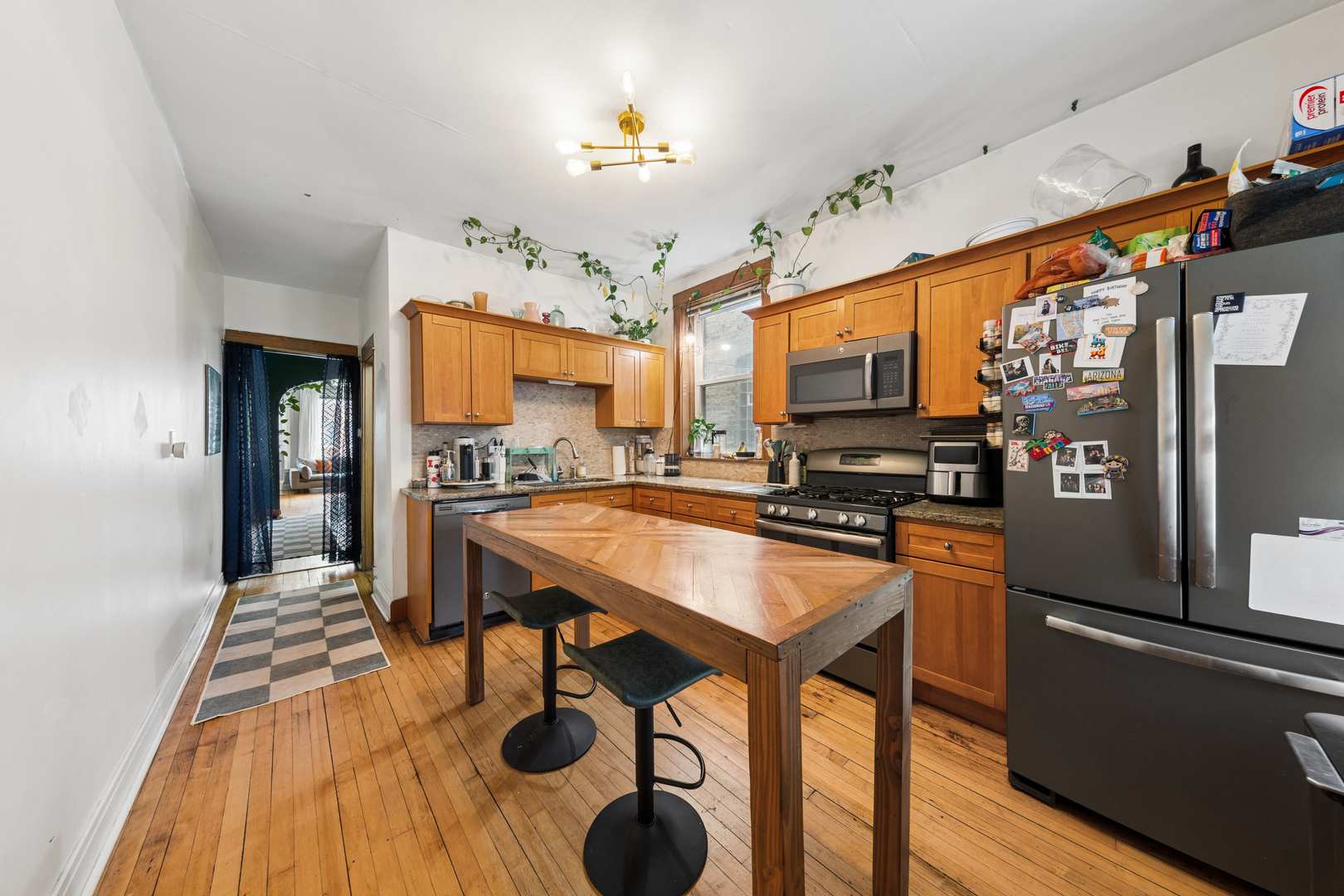 2434 N Albany Avenue Property Photo 17