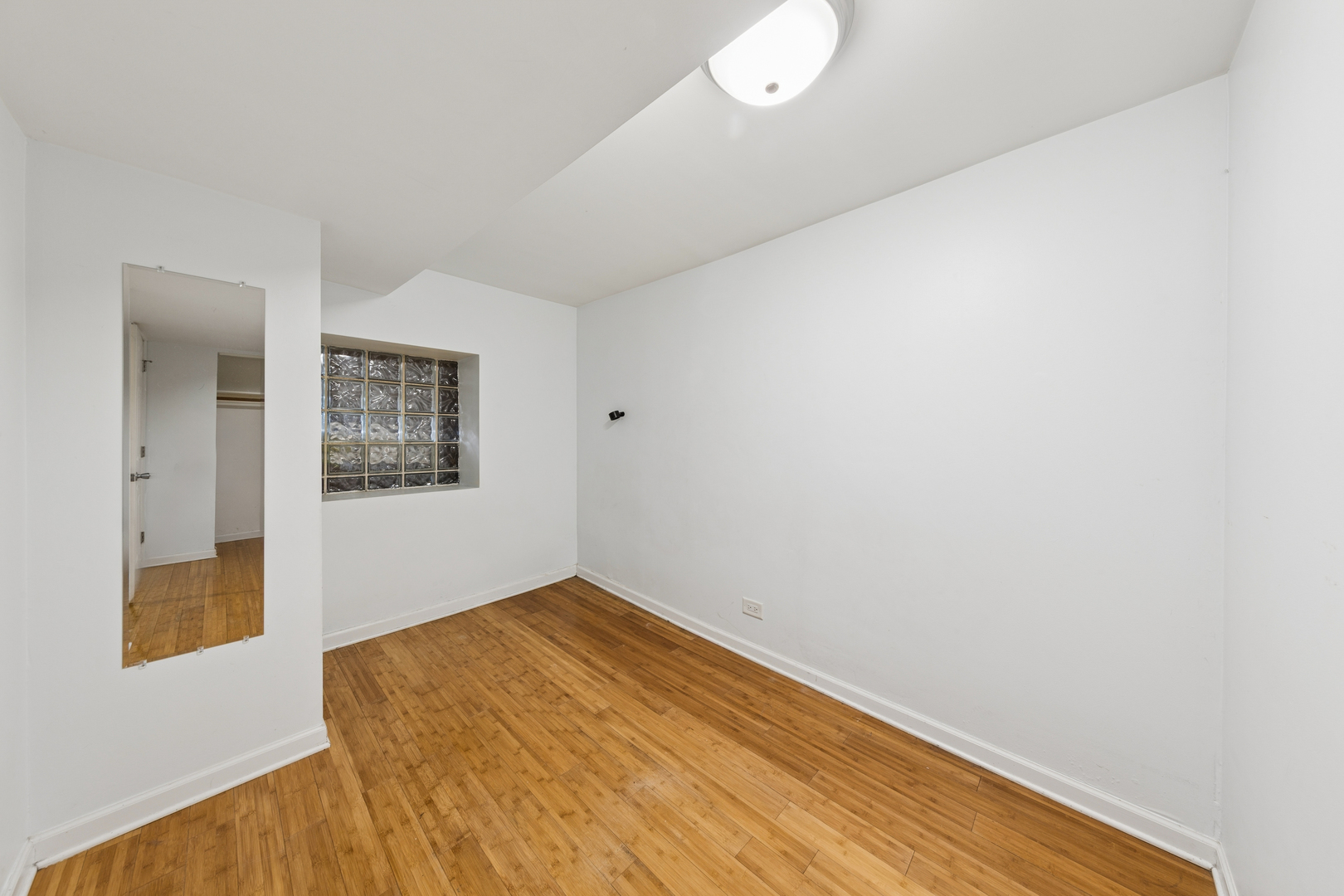 2434 N Albany Avenue Property Photo 39
