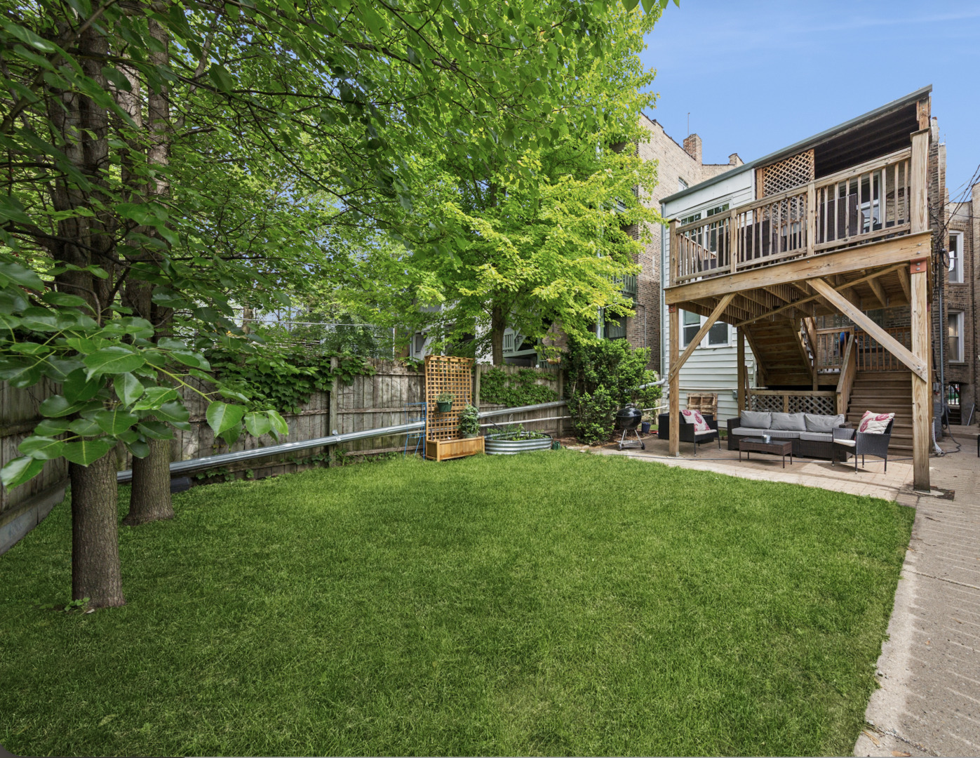 2434 N Albany Avenue Property Photo 49