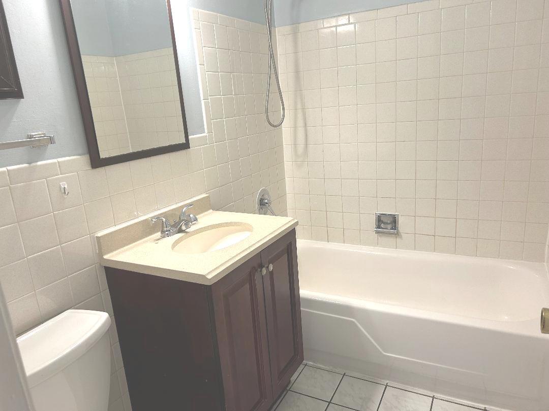 8970 N Parkside Avenue 416 Property Photo 4