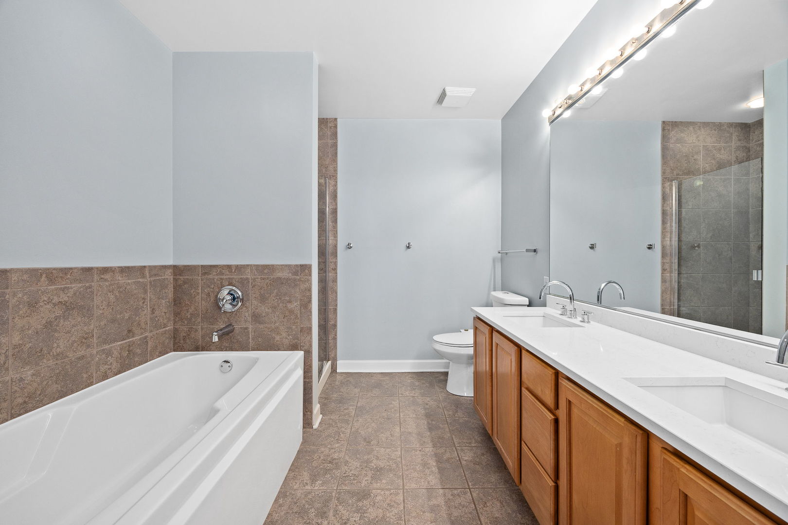 1322 S Prairie Avenue 804 Property Photo 25