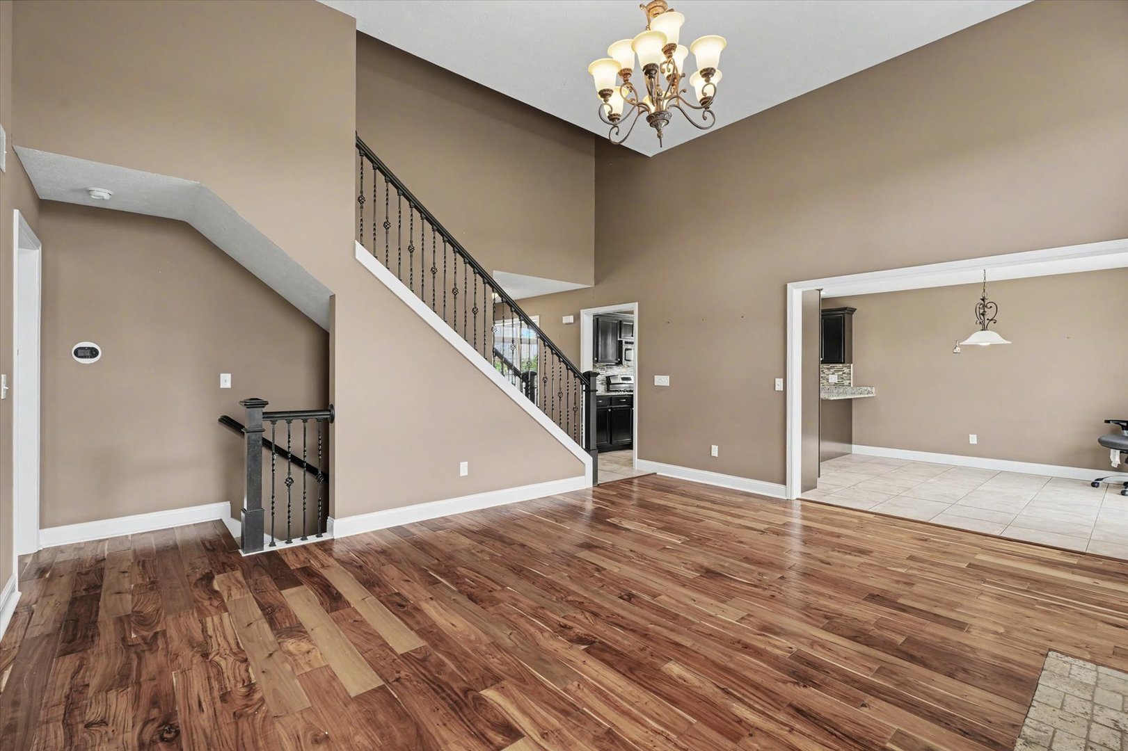 1807 Horizon Court Property Photo 6