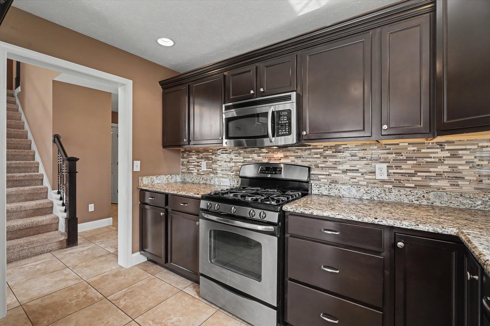 1807 Horizon Court Property Photo 9