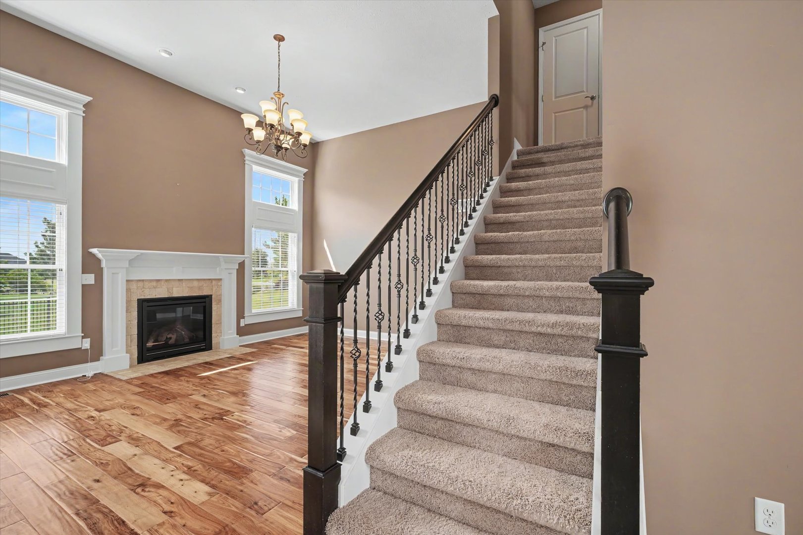 1807 Horizon Court Property Photo 23