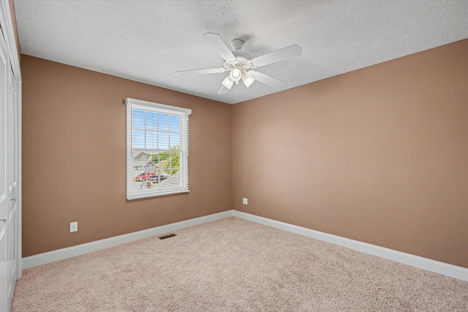 1807 Horizon Court Property Photo 26