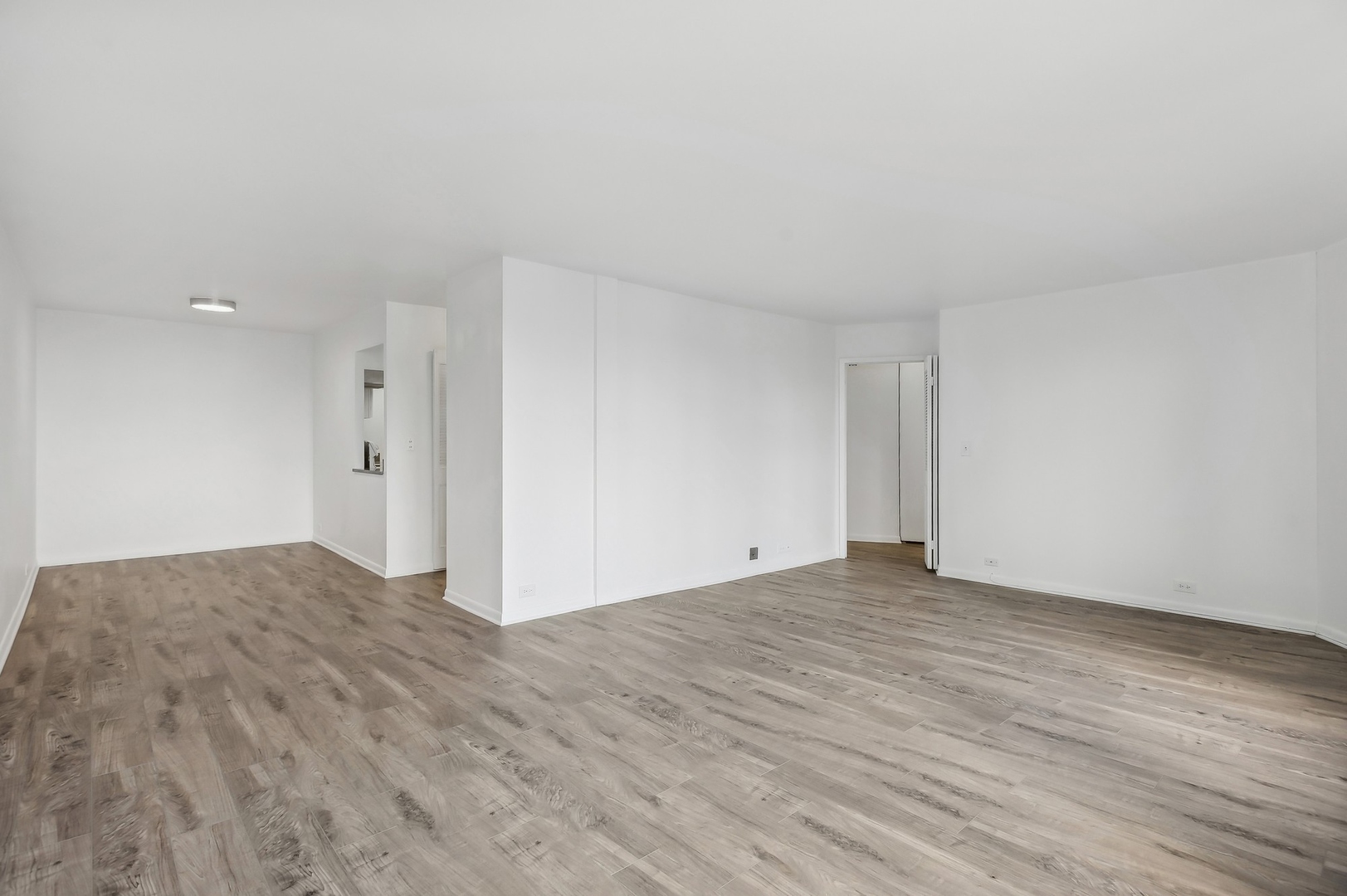 155 N Harbor Drive 3614 Property Photo 4