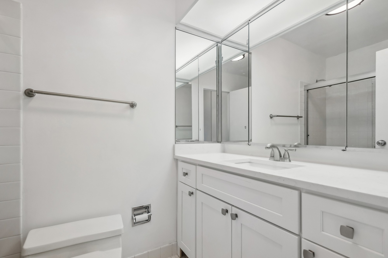 155 N Harbor Drive 3614 Property Photo 9