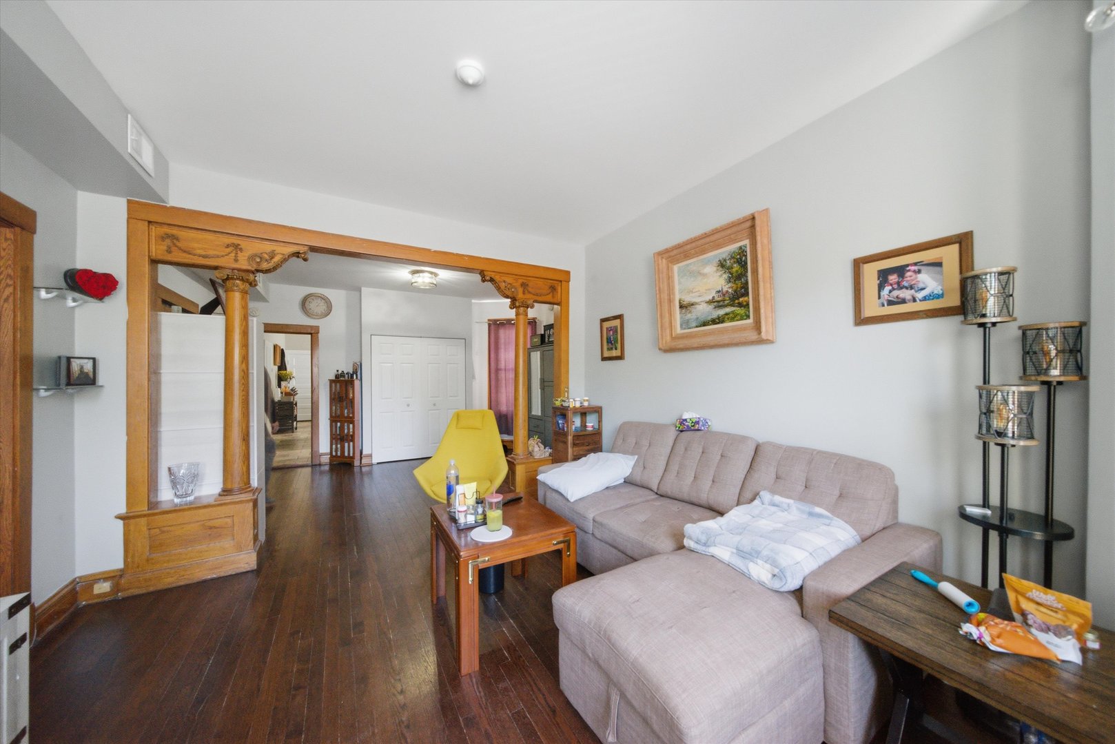 5117 N Western Avenue Property Photo 2