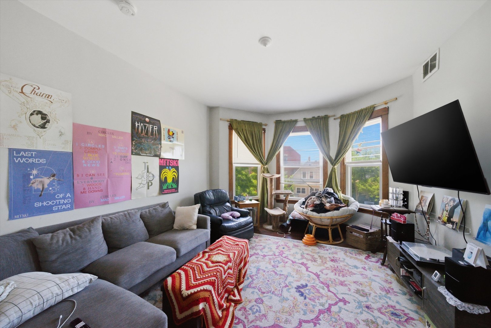 5117 N Western Avenue Property Photo 8