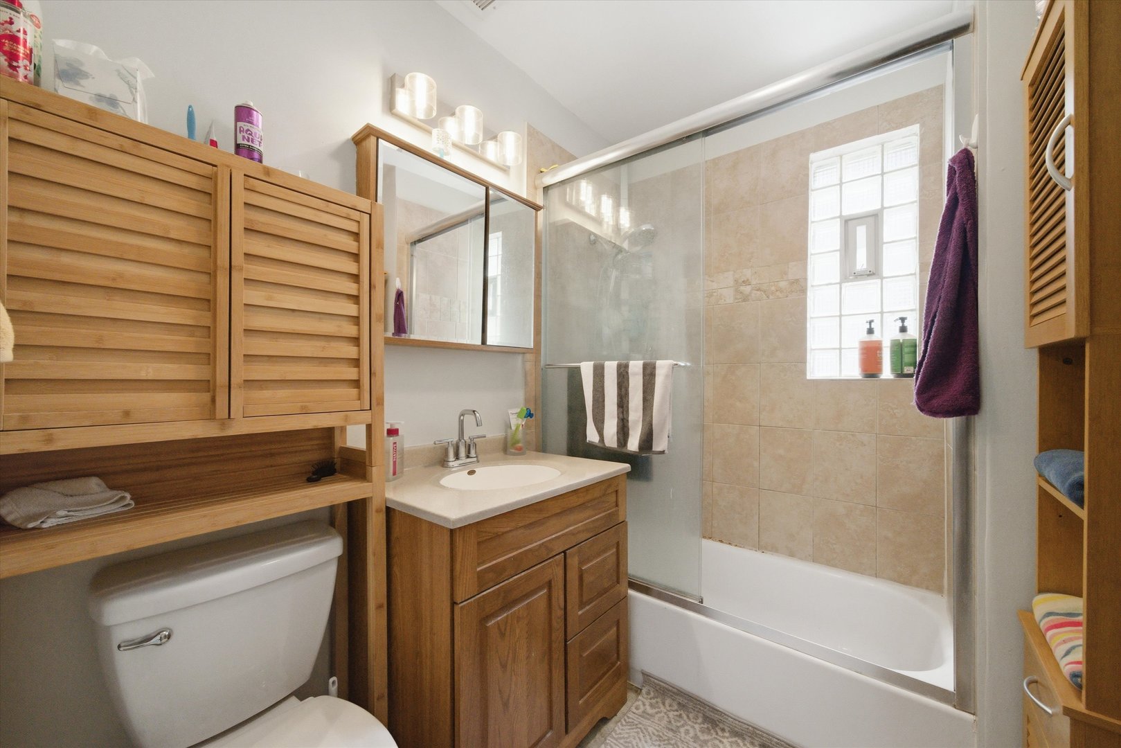 5117 N Western Avenue Property Photo 12