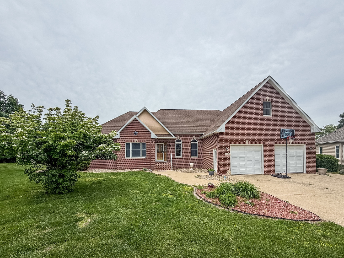 1511 River Bluff Court Property Photo 1