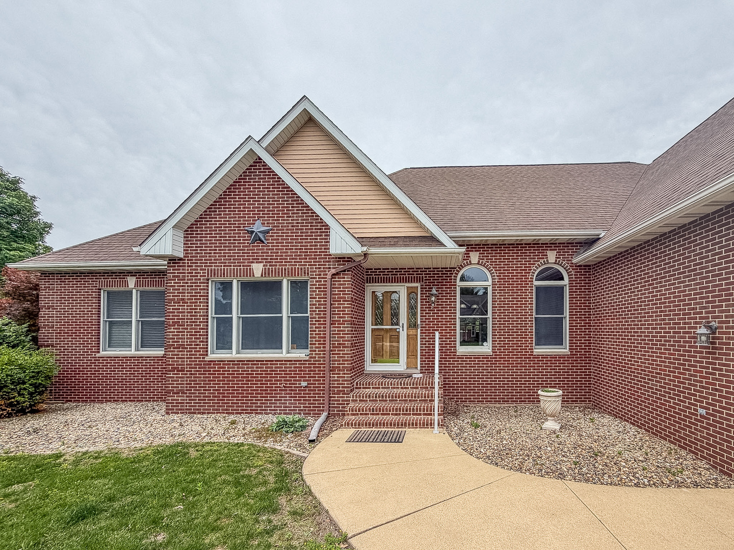 1511 River Bluff Court Property Photo 3