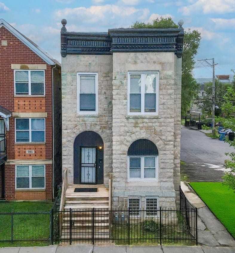 209 S Albany Avenue 1 Property Photo 1
