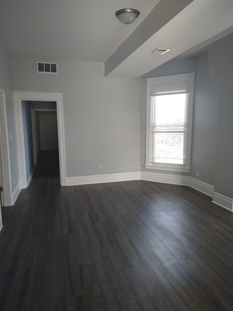 209 S Albany Avenue 1 Property Photo 8