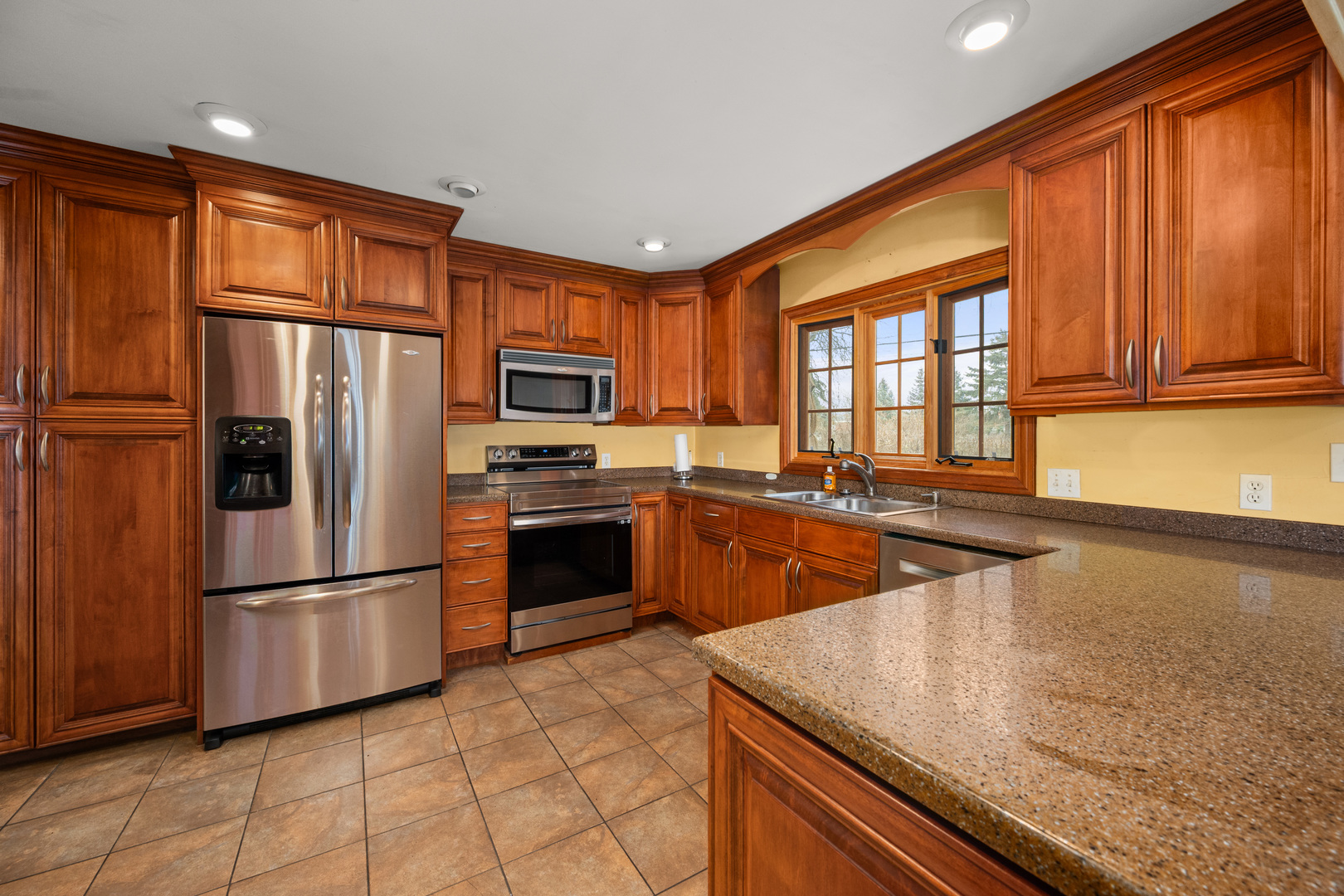 181 Tilton Park Drive Property Photo 3