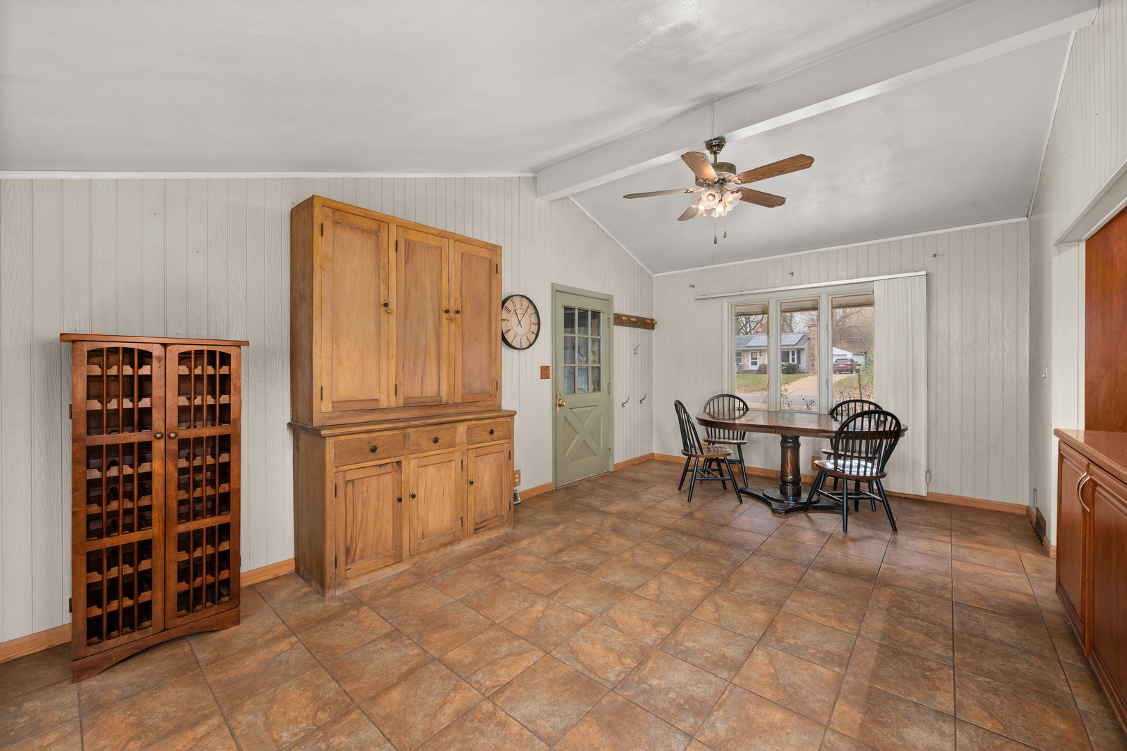 181 Tilton Park Drive Property Photo 4