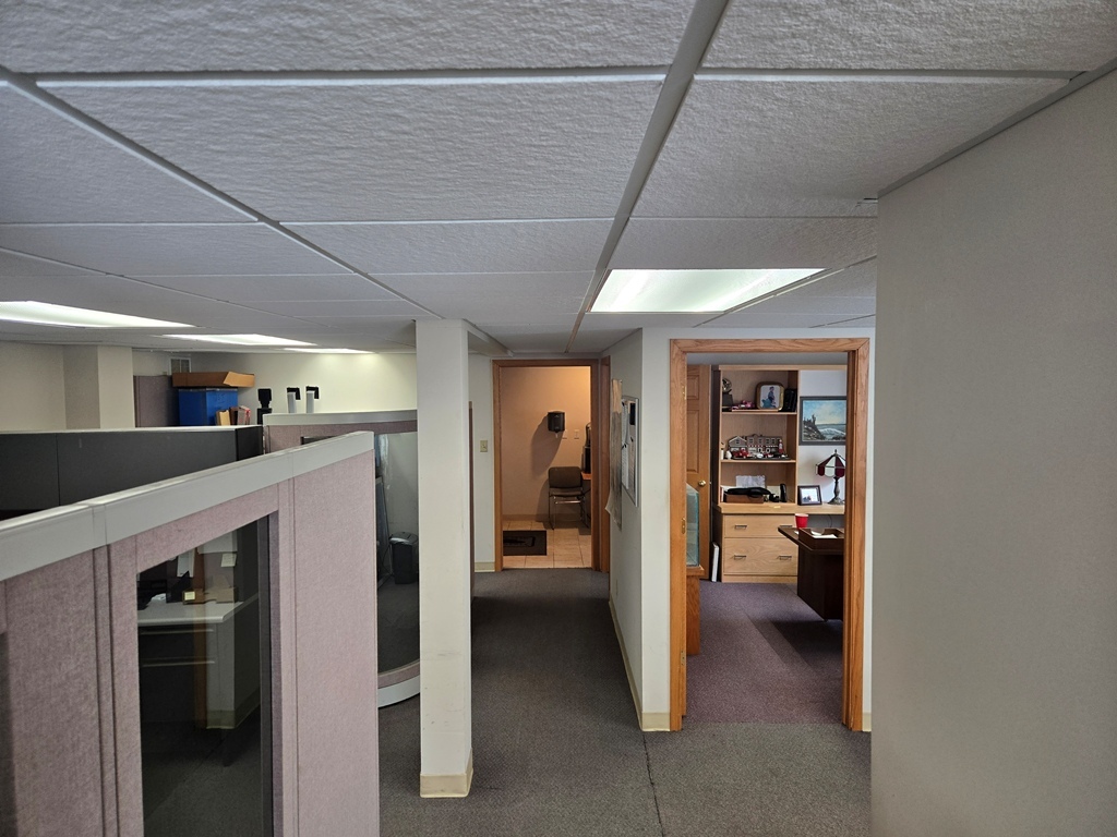 1727 Howard Street Property Photo 4