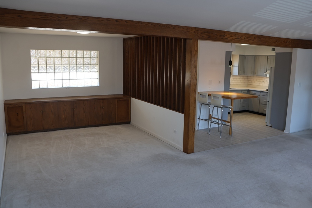 1727 Howard Street Property Photo 10