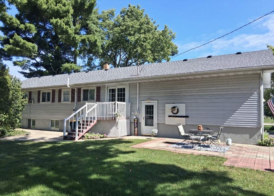 210 S Ben Street Property Photo 3