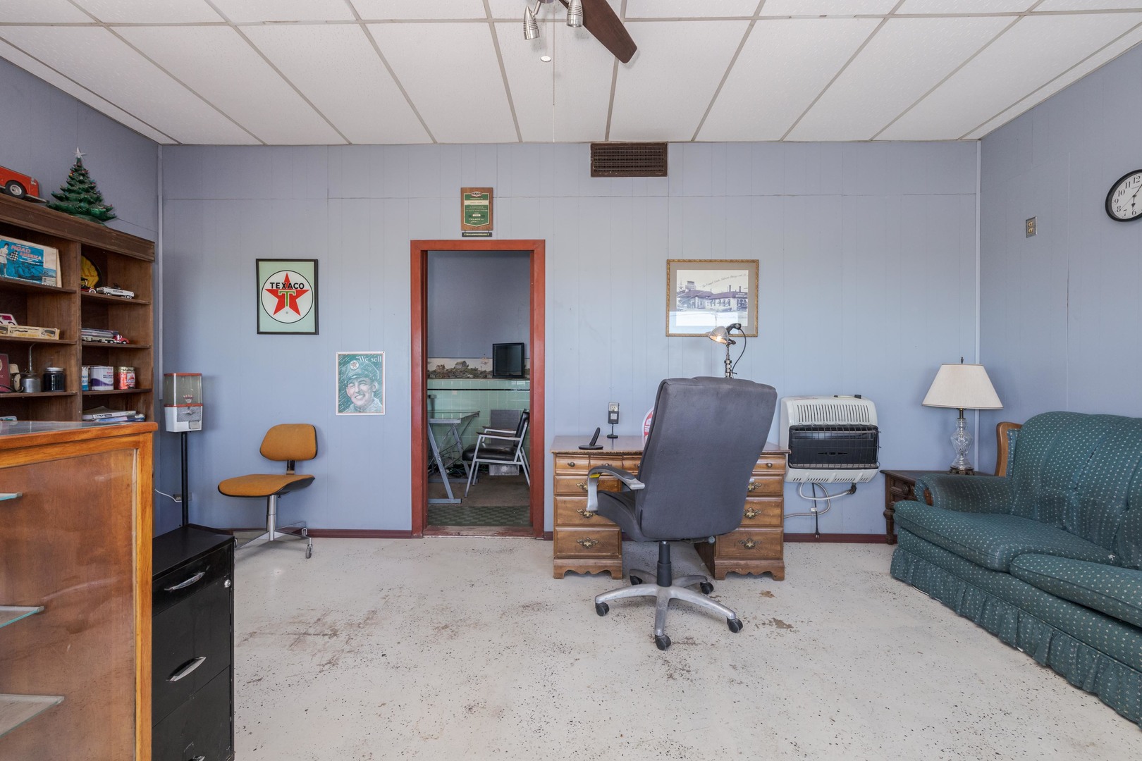 504 N Division Street Property Photo 12