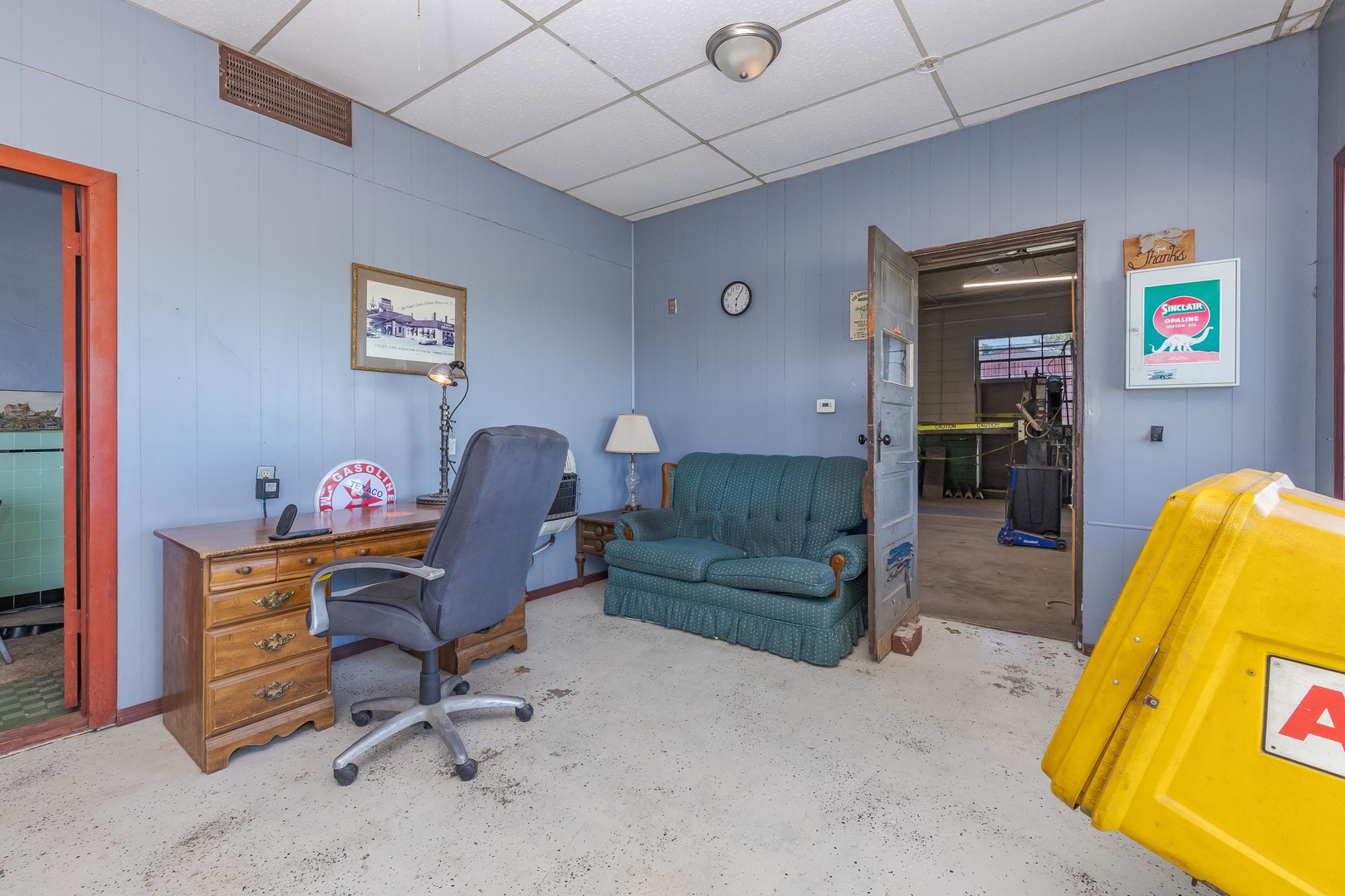 504 N Division Street Property Photo 14