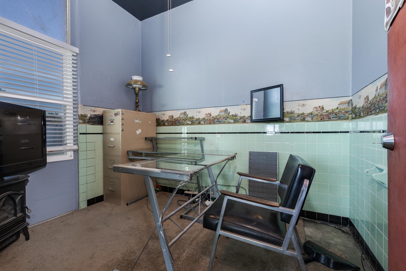 504 N Division Street Property Photo 15