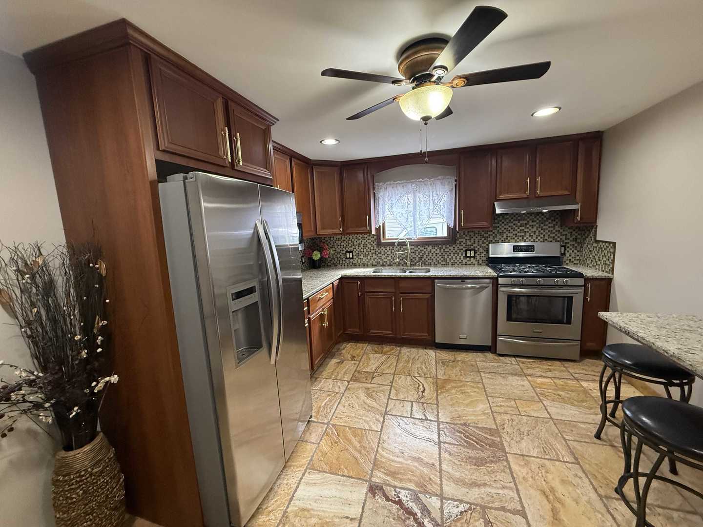 1010 Osmond Avenue Property Photo 8