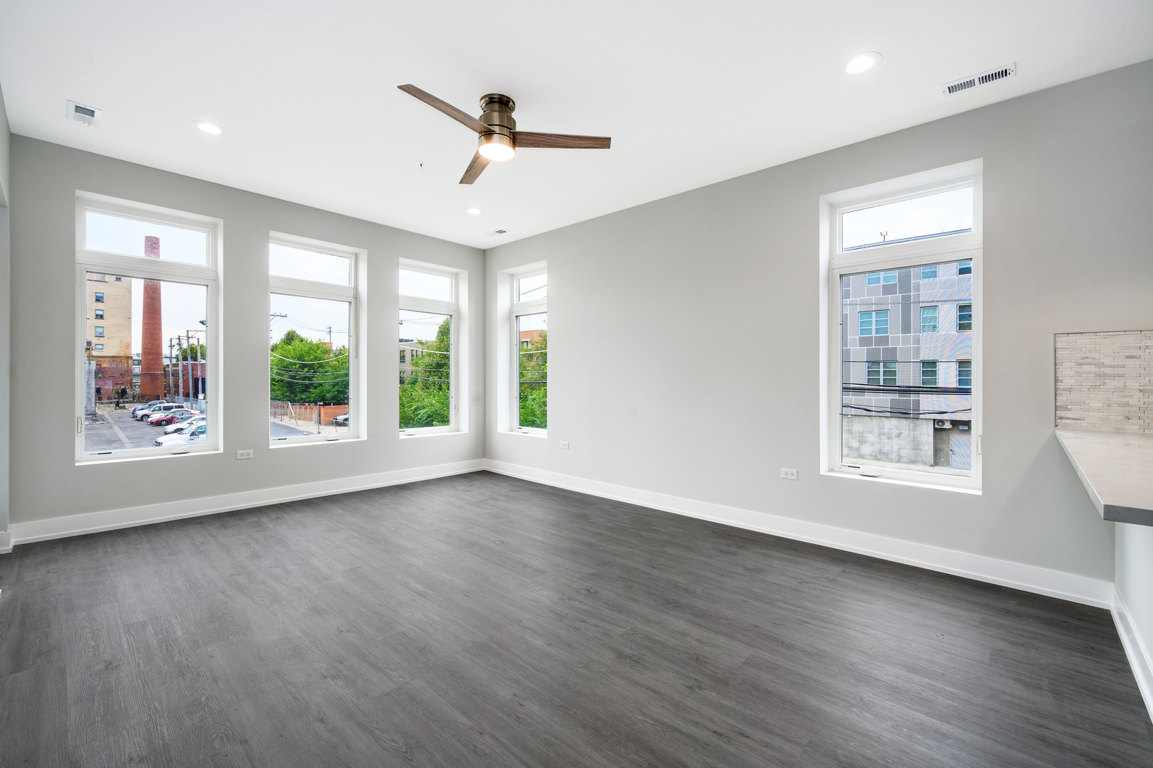 6112 S Drexel Street 201 Property Photo 3