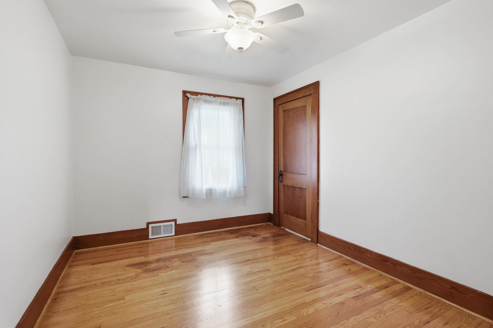 1608 Elm Street Property Photo 16
