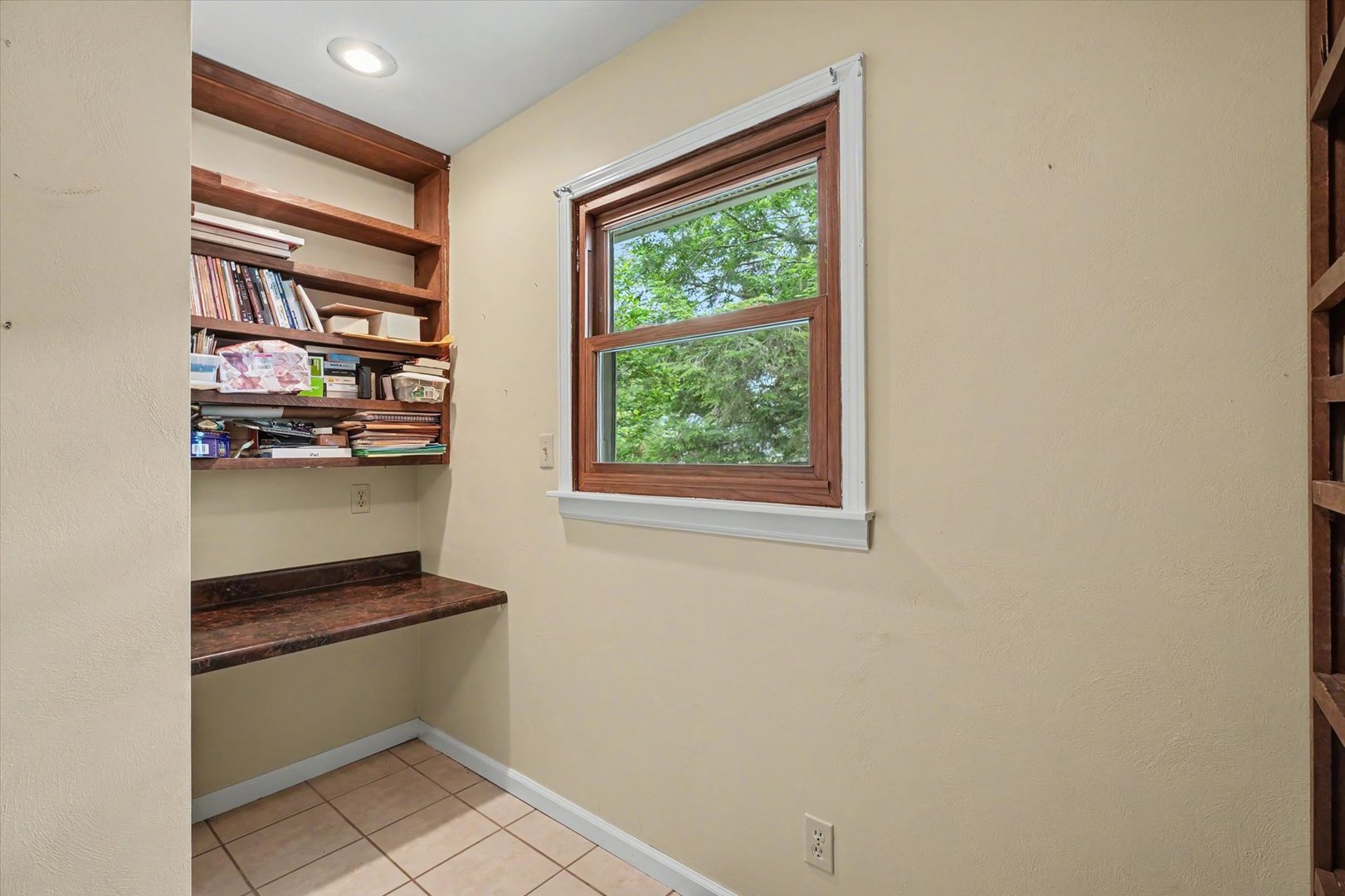 204 E Willard Street Property Photo 23