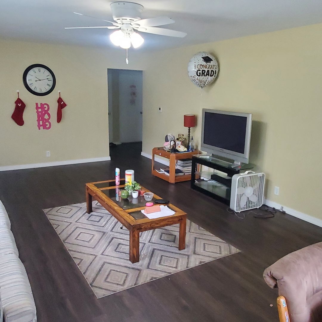 959 S Western Avenue Property Photo 8