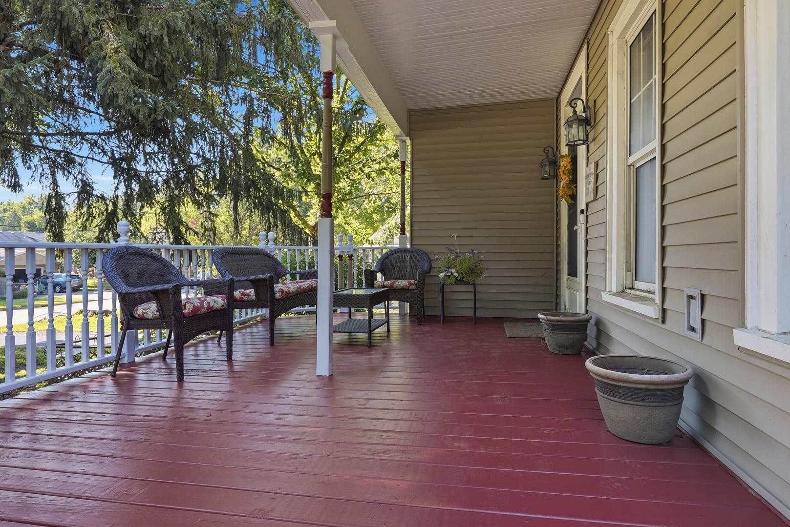 300 E Cypress Street Property Photo 4
