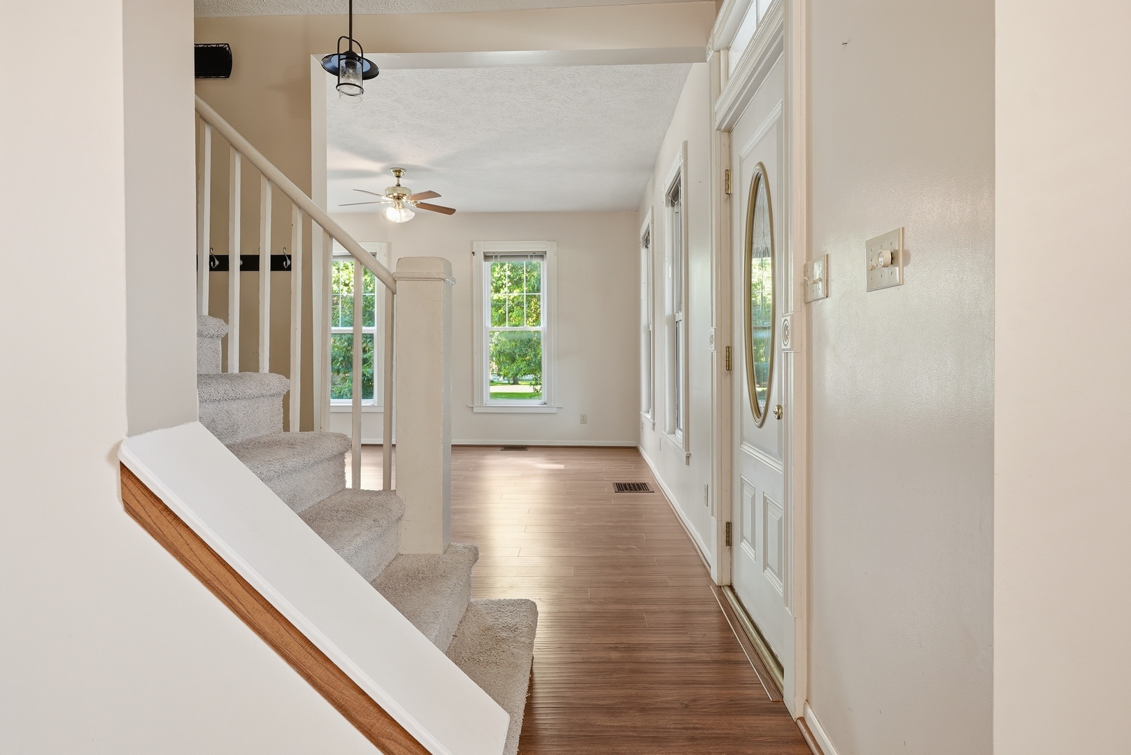 300 E Cypress Street Property Photo 10