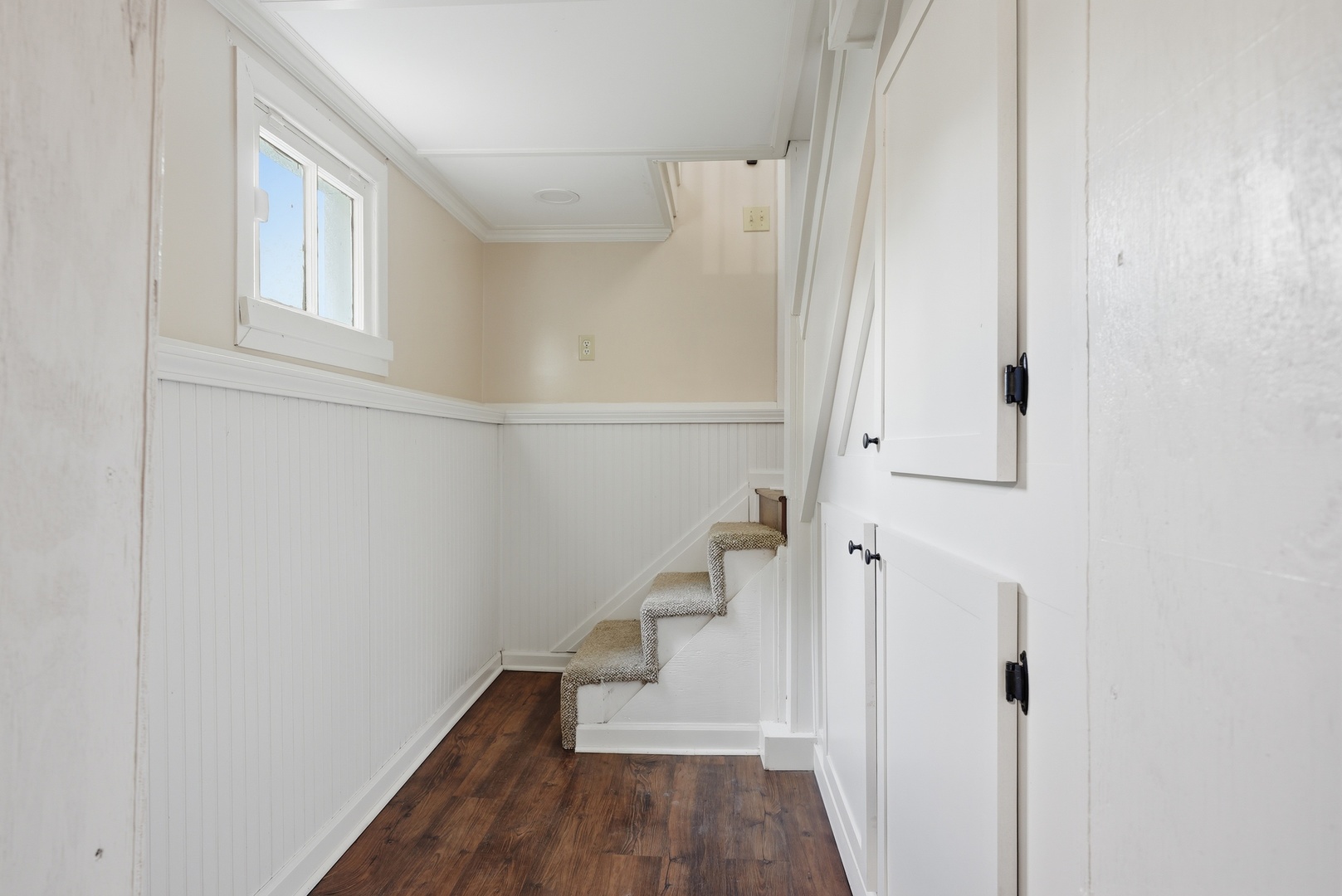 300 E Cypress Street Property Photo 23