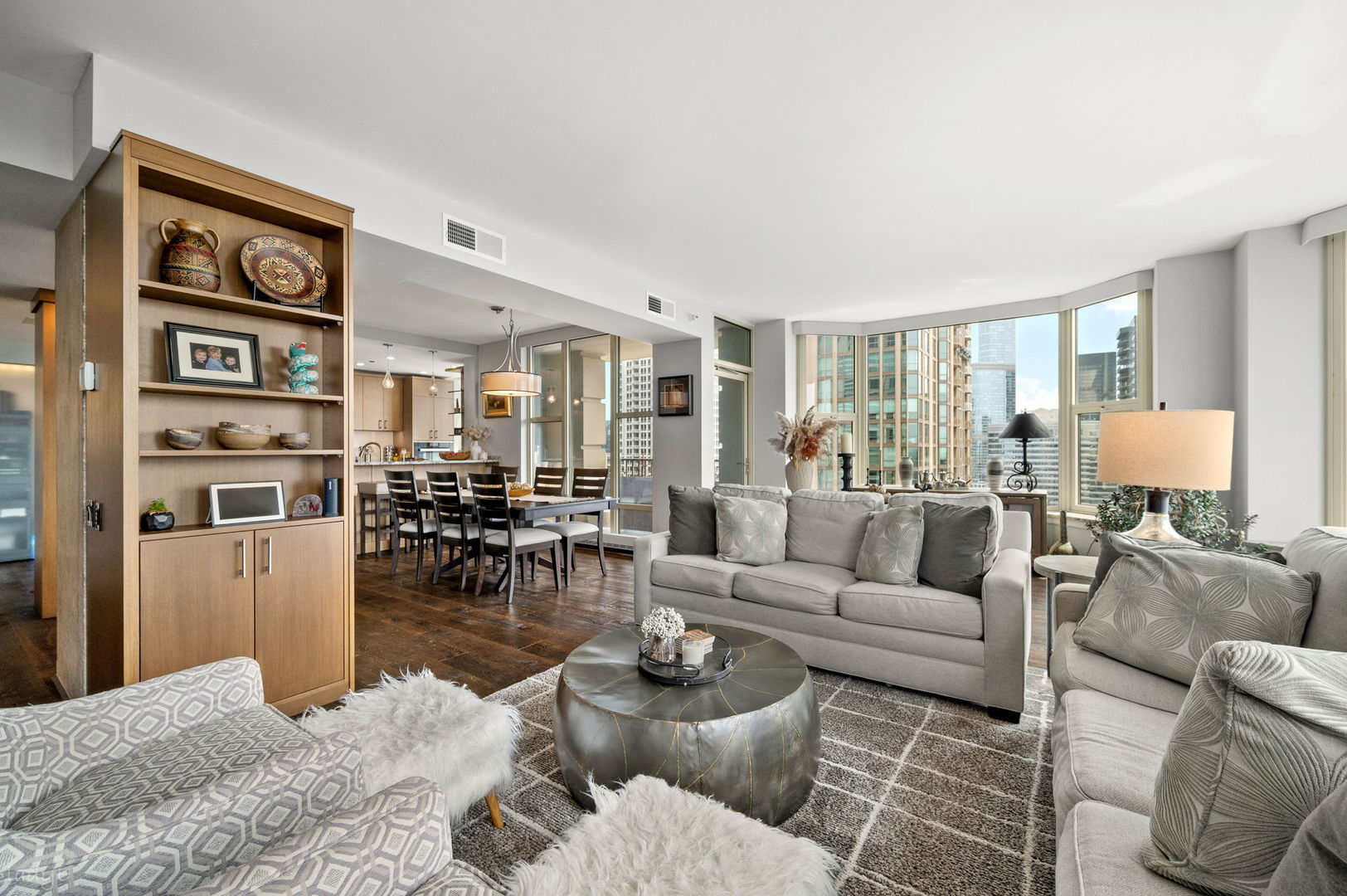 25 E Superior Street 3601 Property Photo 8