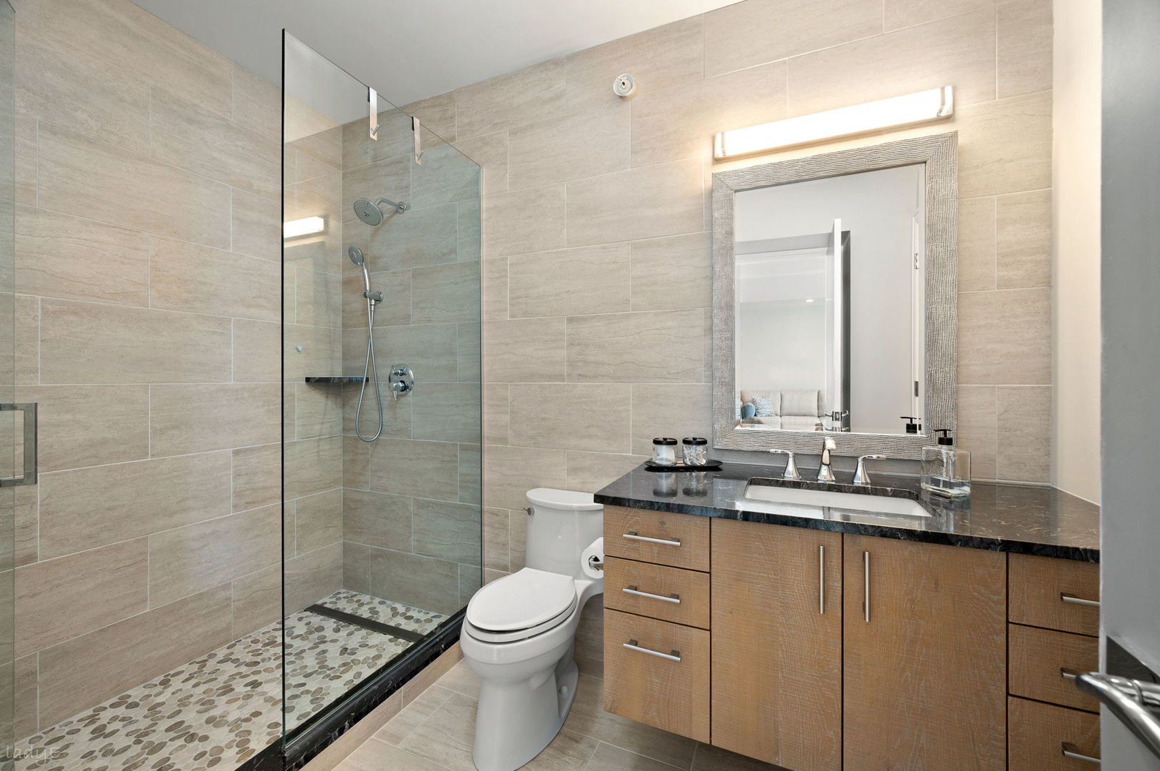 25 E Superior Street 3601 Property Photo 18