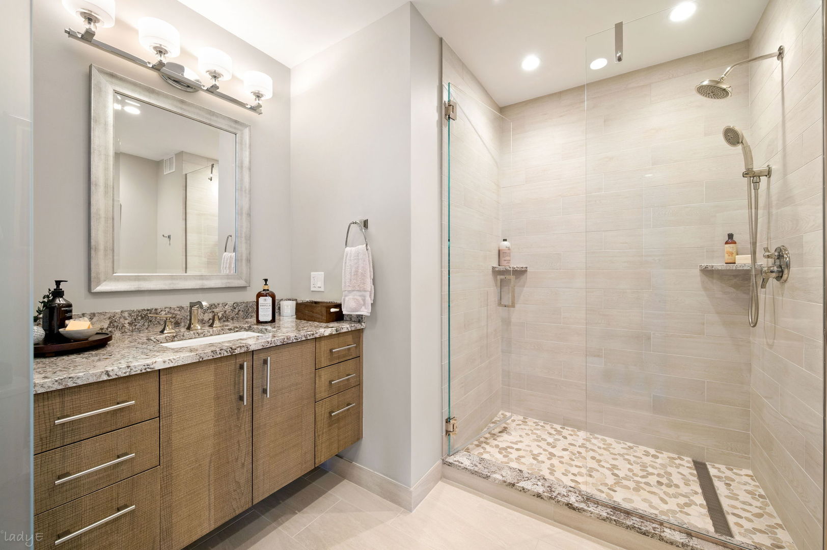 25 E Superior Street 3601 Property Photo 27