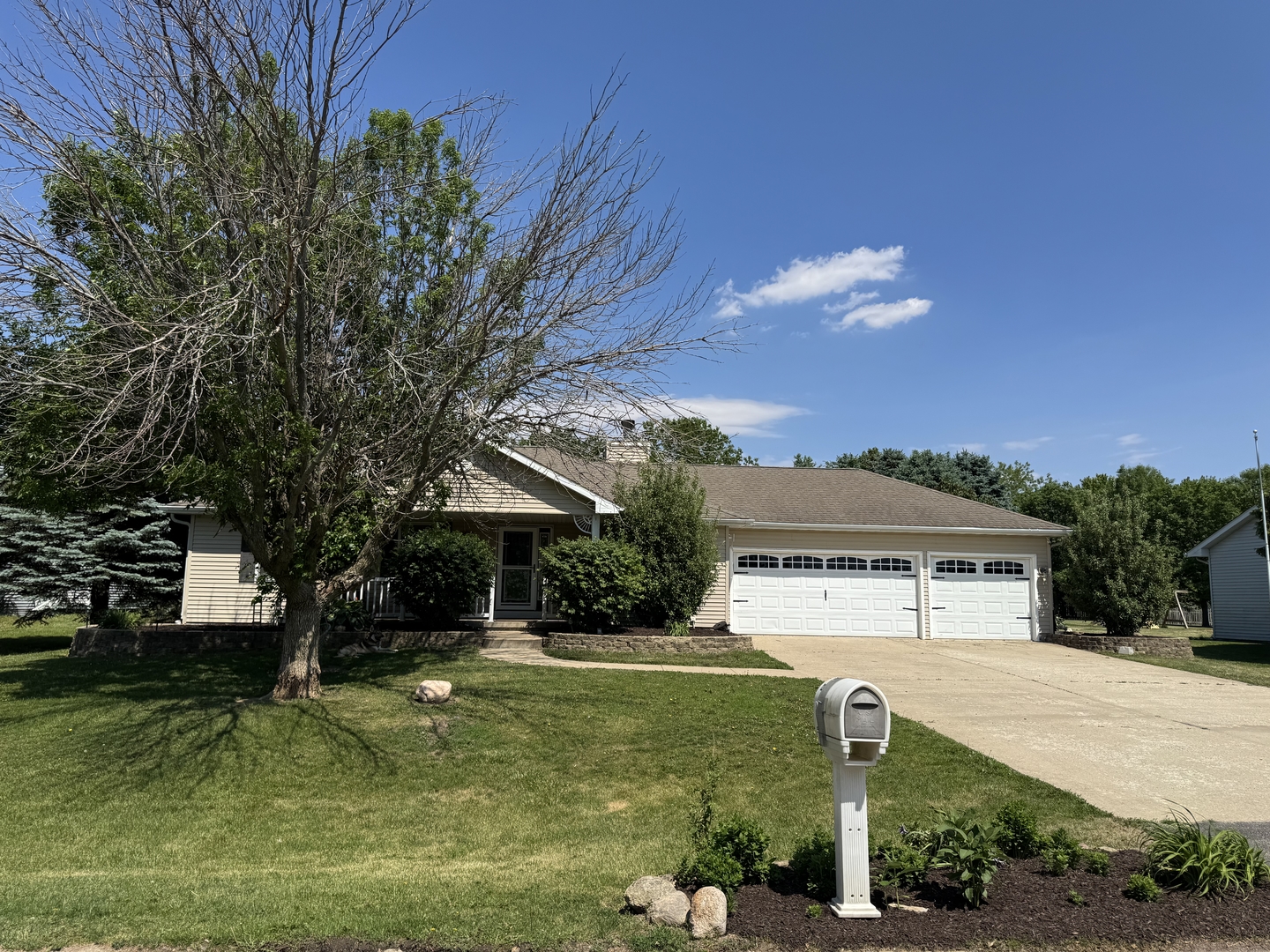122 Windward Lane Property Photo 3