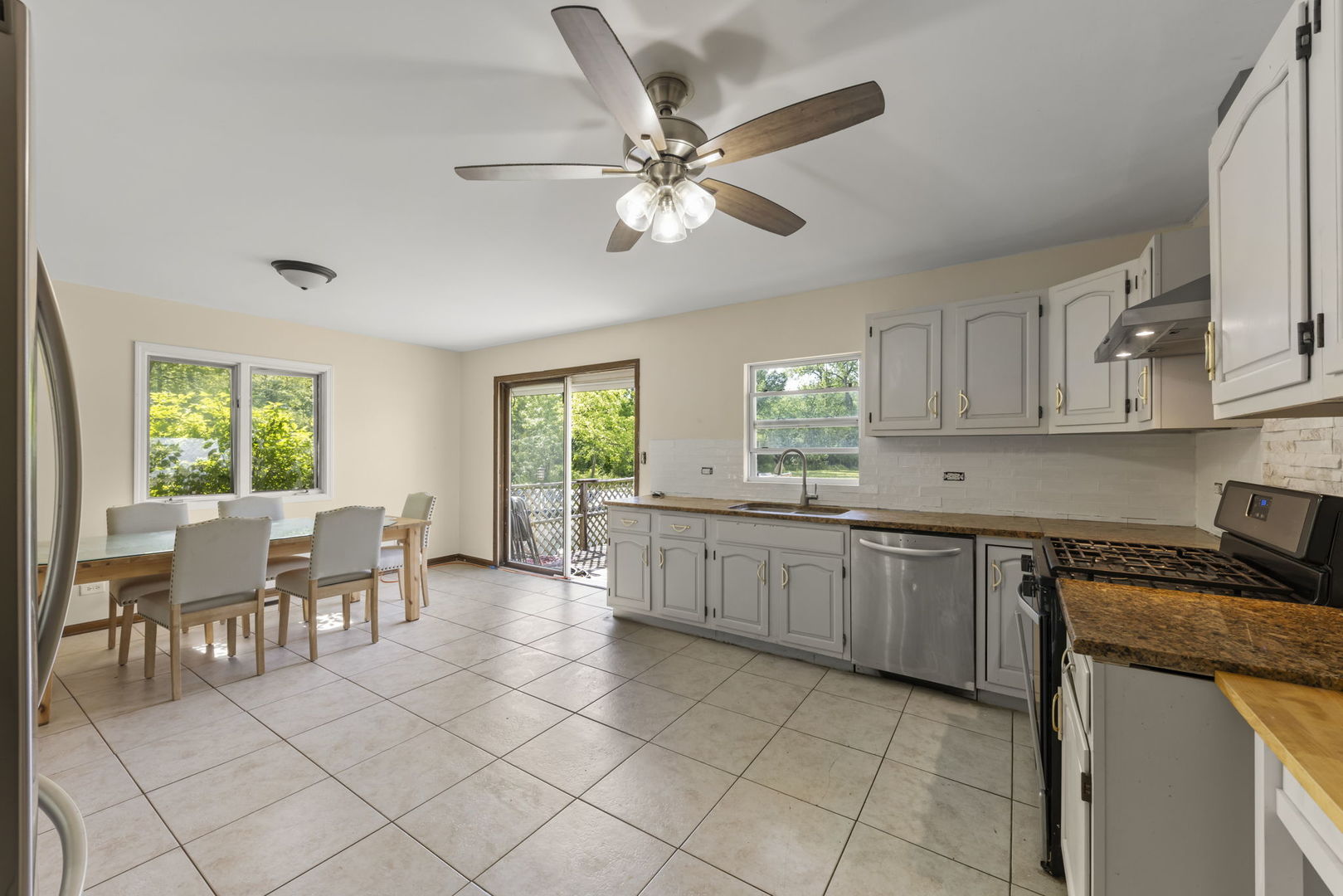 1241 Norfolk Avenue Property Photo 10
