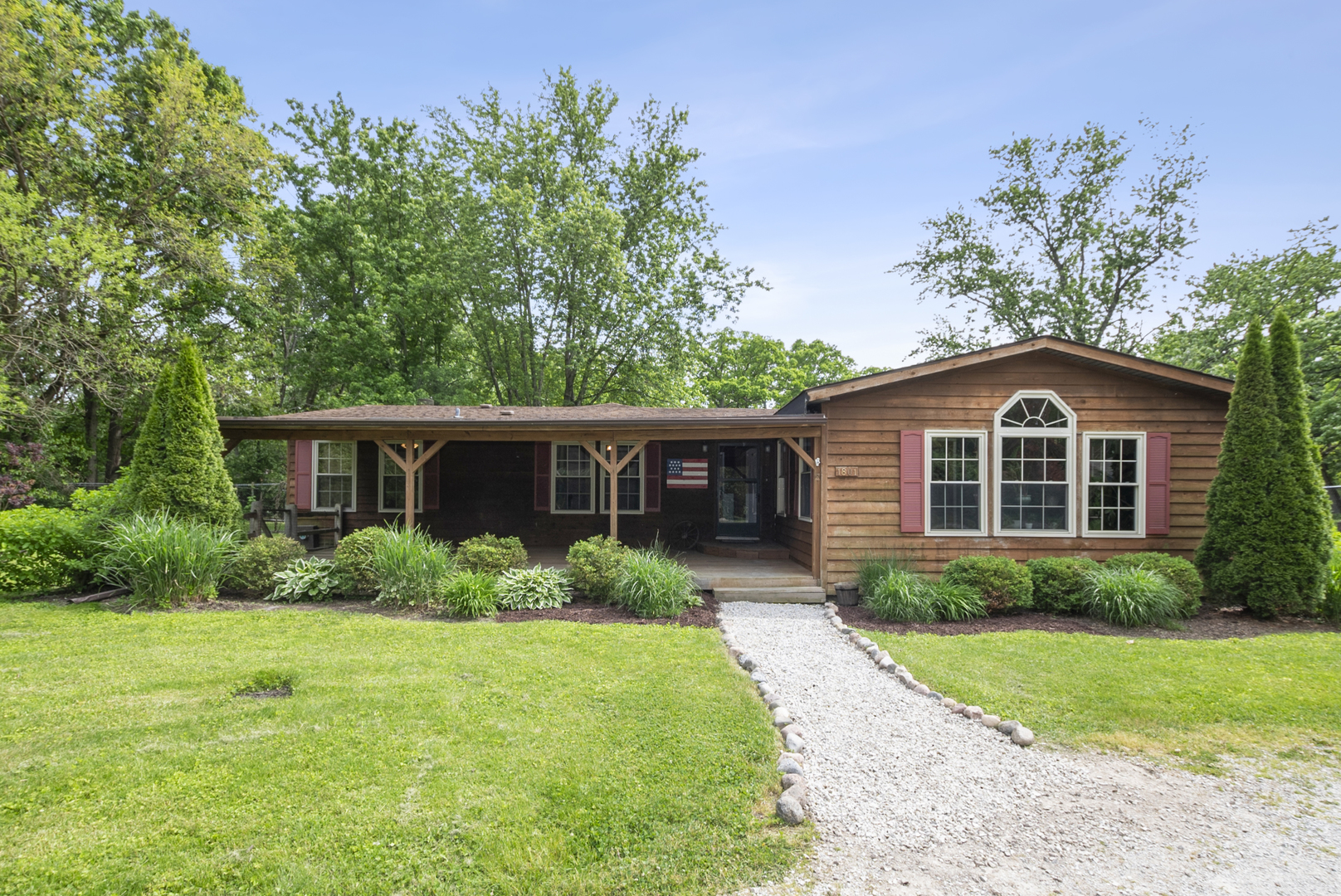 1801 Richton Road Property Photo 3