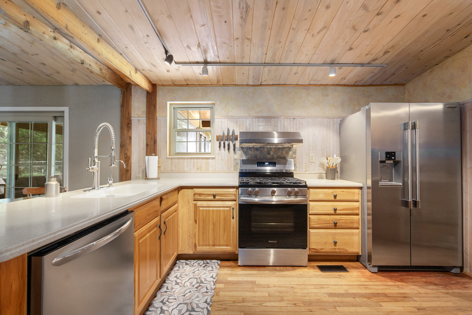 1801 Richton Road Property Photo 8