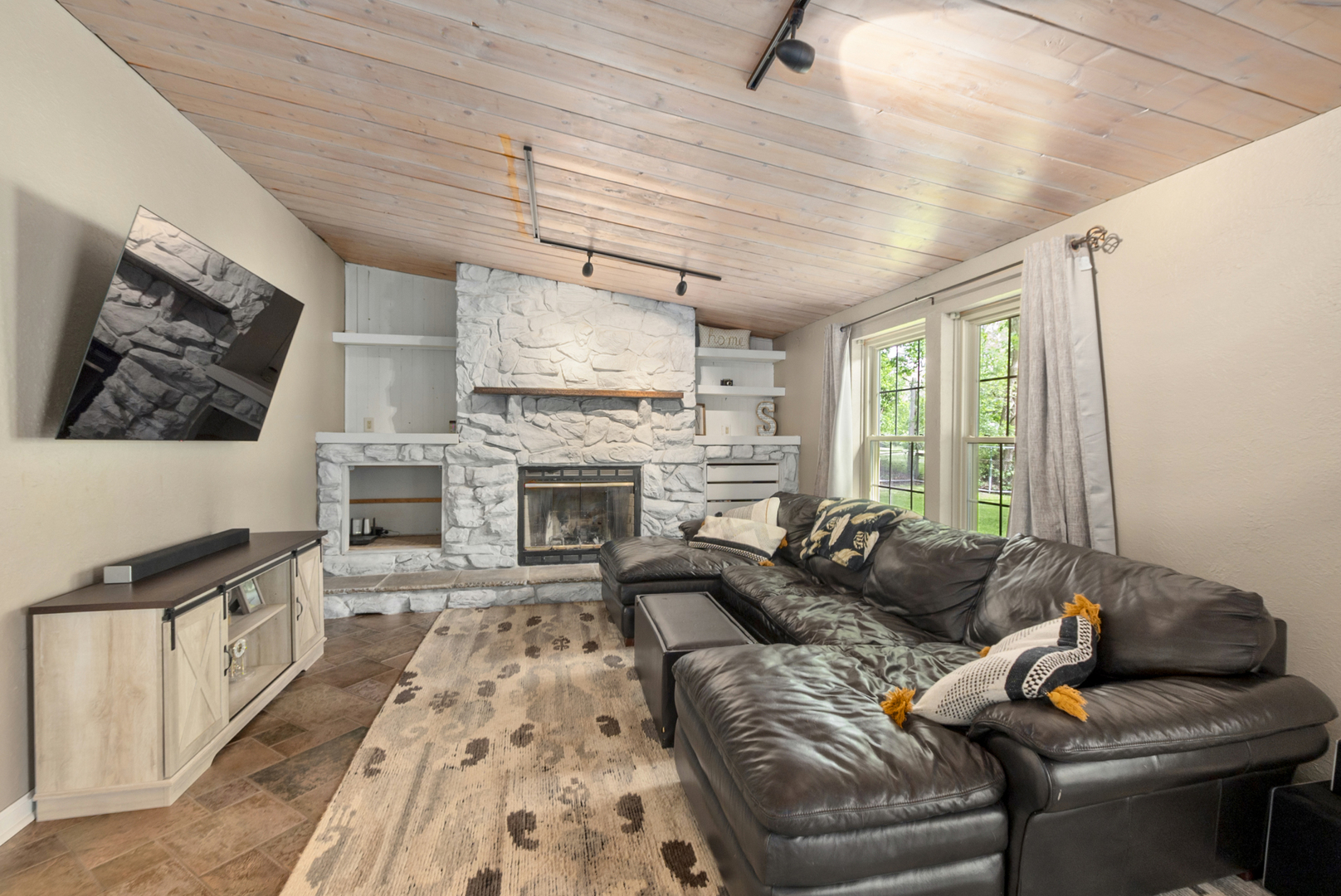 1801 Richton Road Property Photo 14