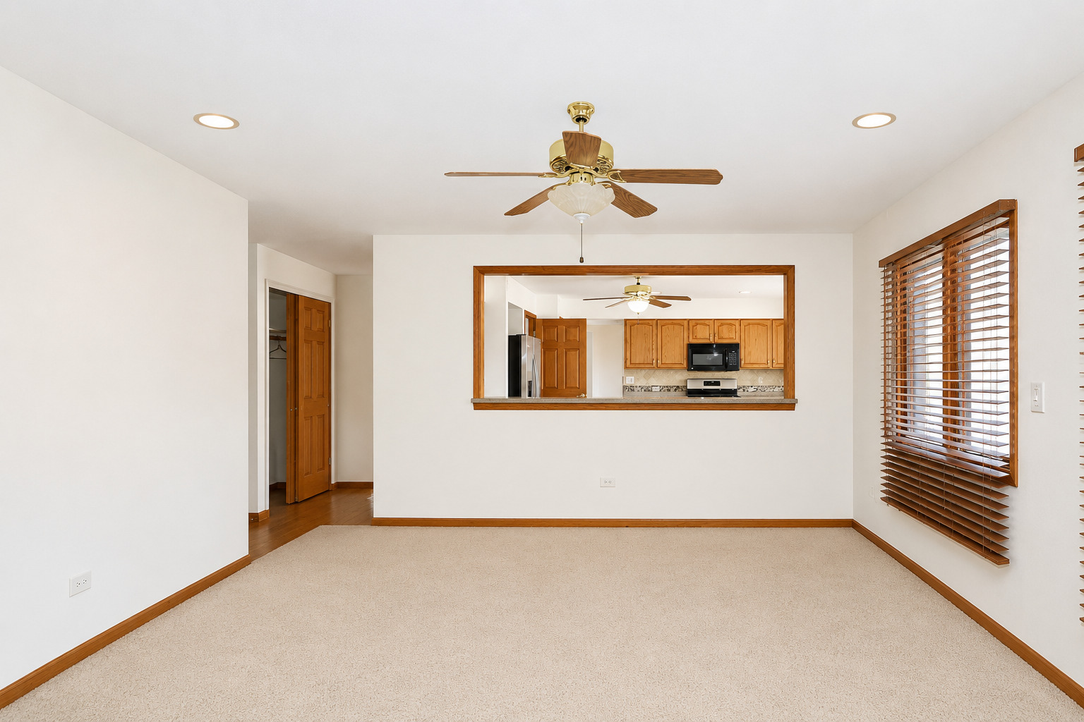 706 N Point Drive Property Photo 9