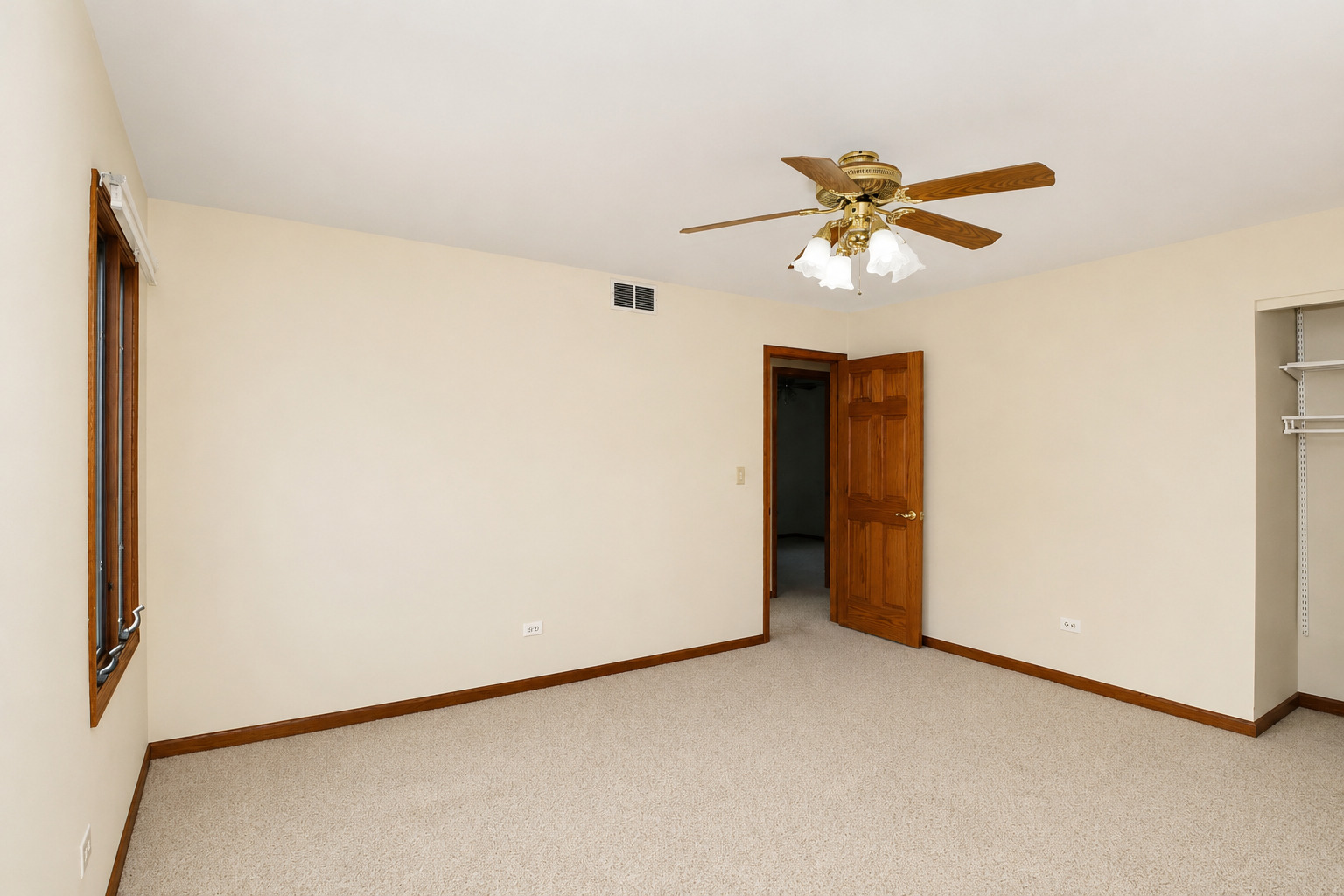 706 N Point Drive Property Photo 23