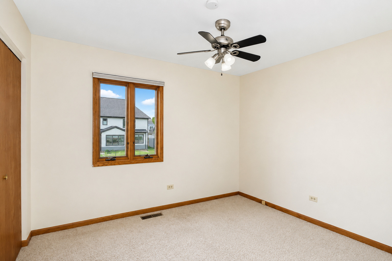 706 N Point Drive Property Photo 26