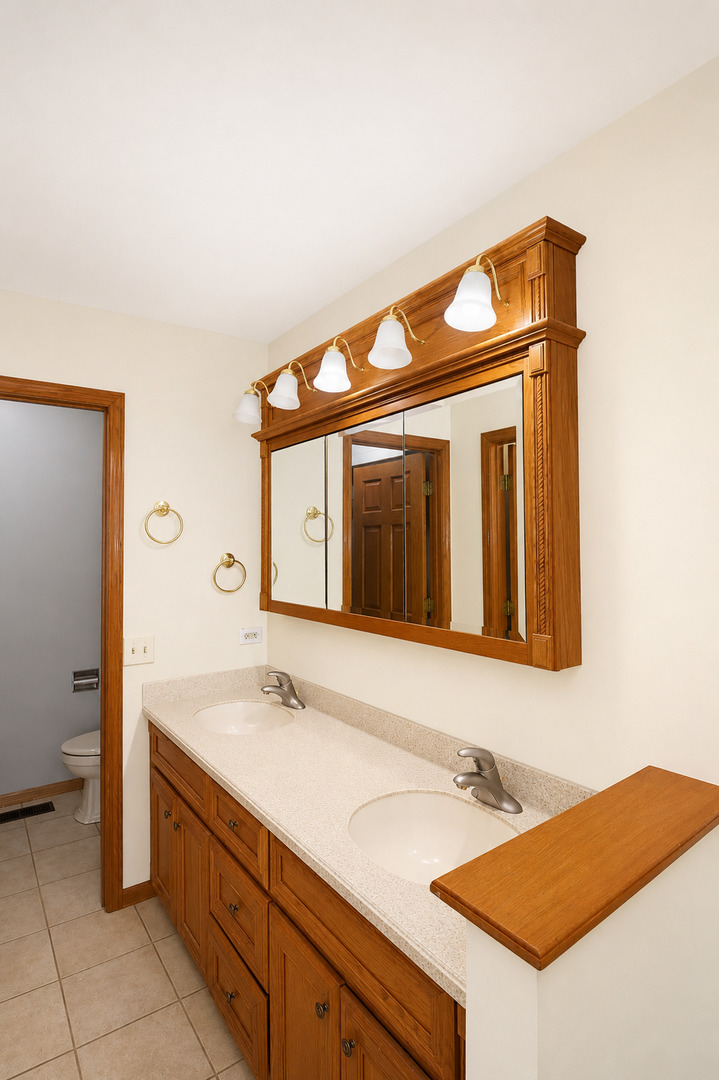 706 N Point Drive Property Photo 28
