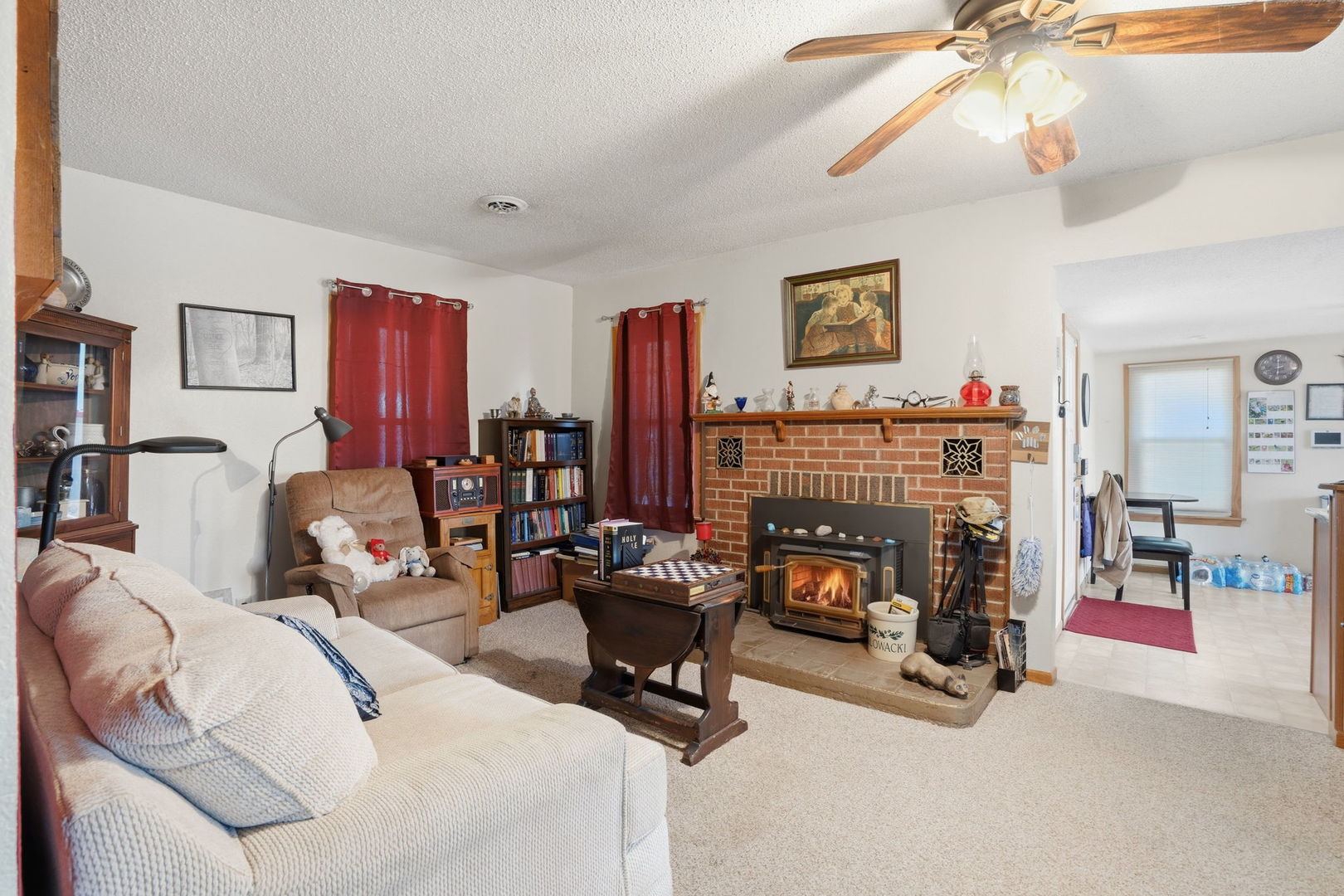 104 1st Street E Property Photo 7