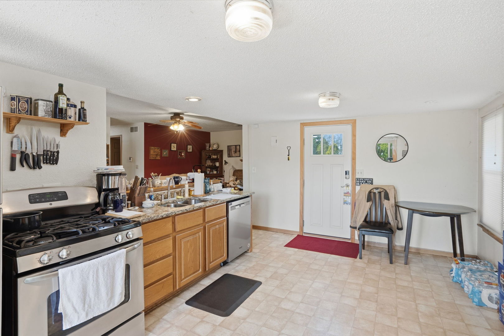 104 1st Street E Property Photo 9