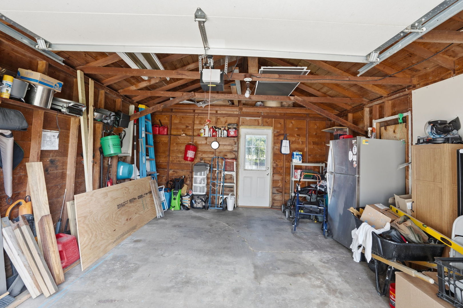104 1st Street E Property Photo 17