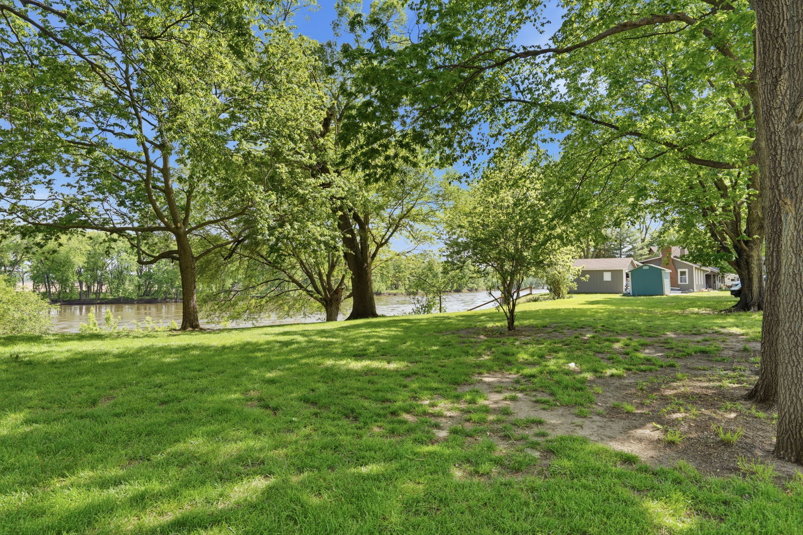104 1st Street E Property Photo 24